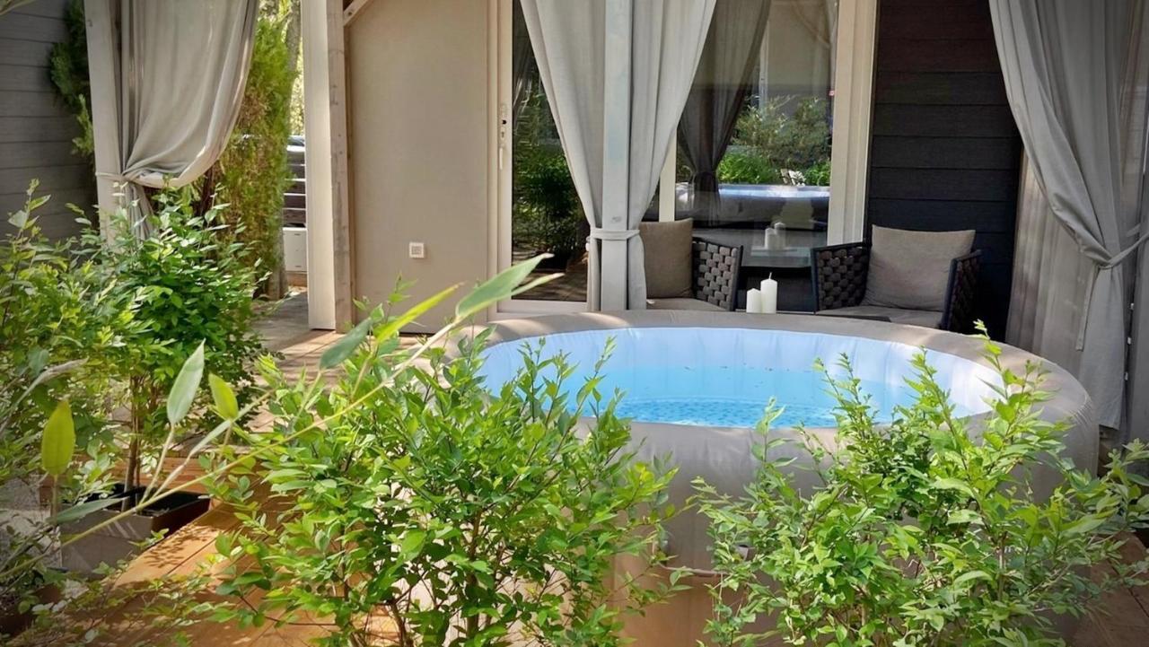 Boutique Mobile Homes Ulikarovinj (Adults Only) Zewnętrze zdjęcie