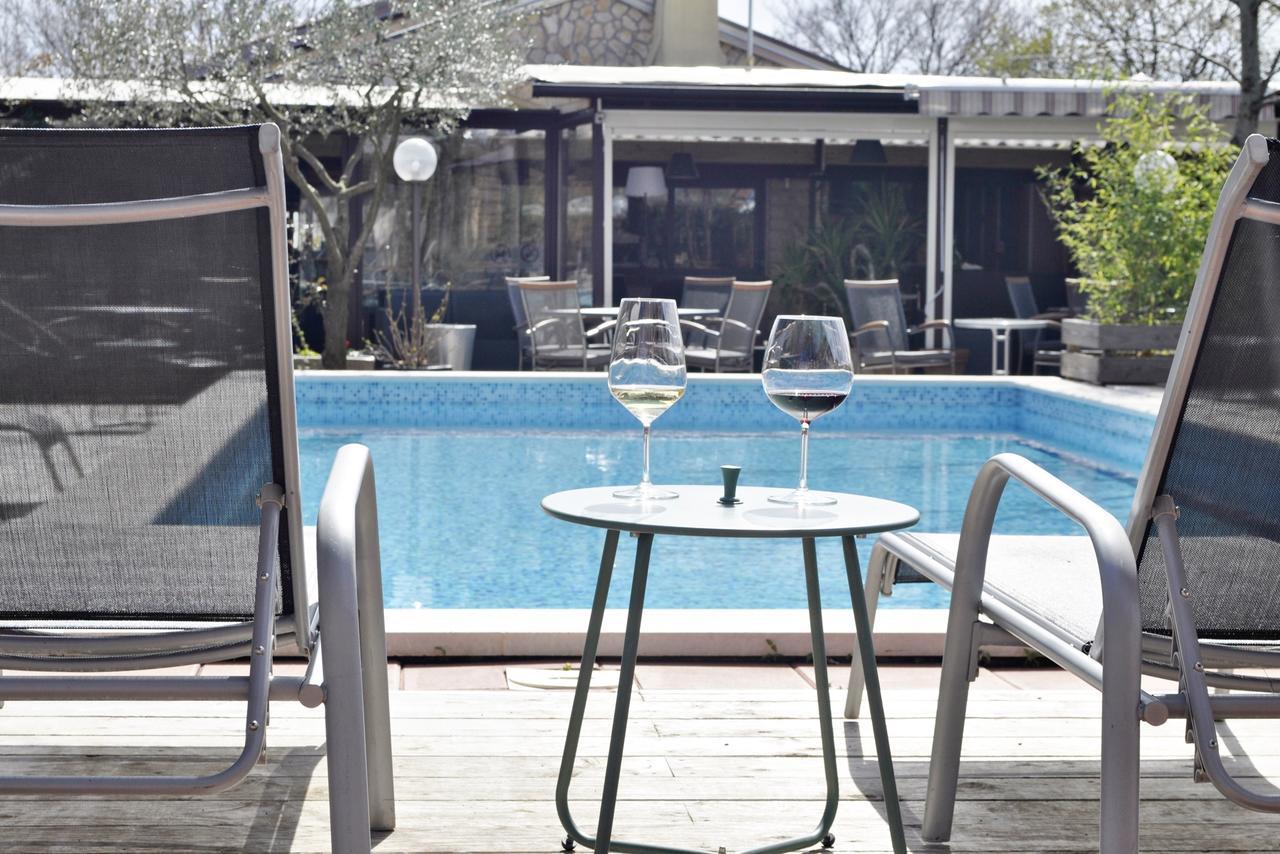 Boutique Mobile Homes Ulikarovinj (Adults Only) Zewnętrze zdjęcie
