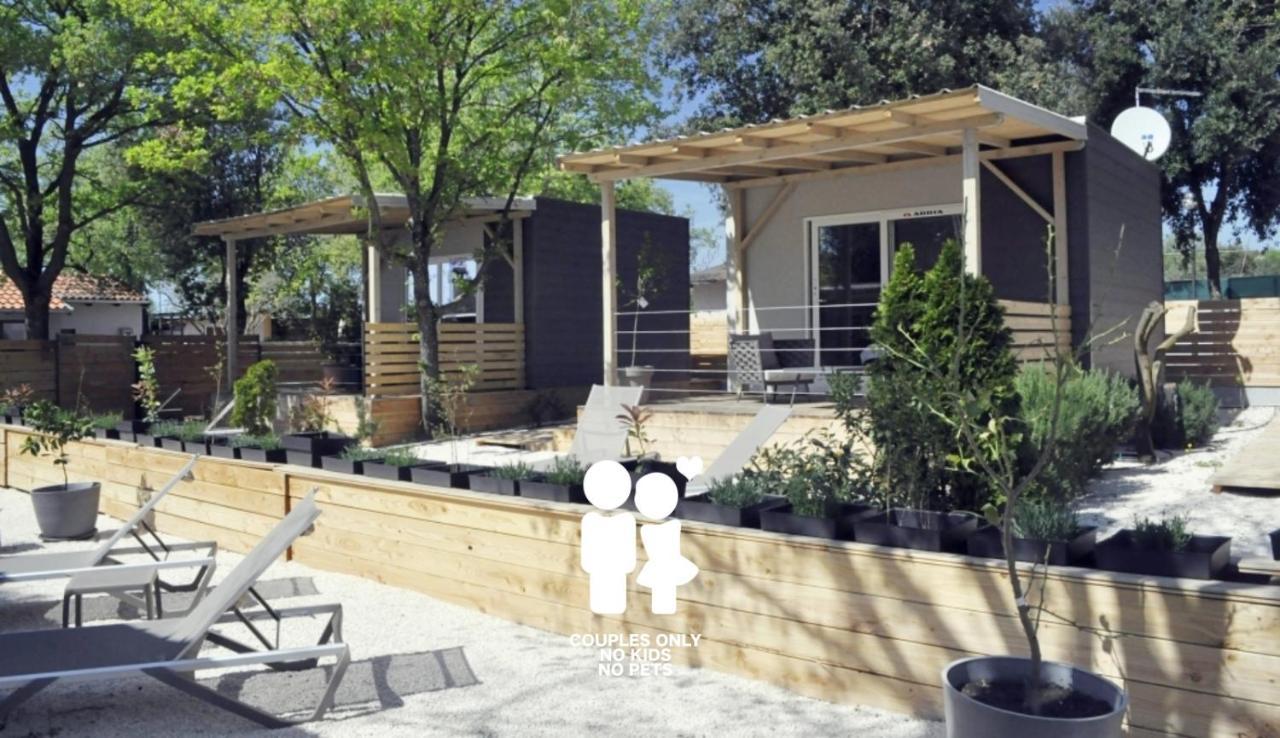 Boutique Mobile Homes Ulikarovinj (Adults Only) Zewnętrze zdjęcie